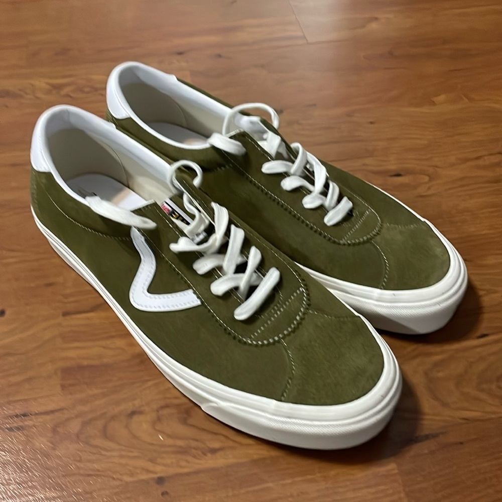 Vans skate shoes